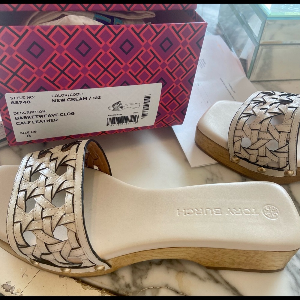 Tory Burch Leather Basketweave Sandals Size 8 Never worn